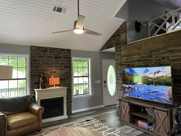 Glenwood, AR 71943,896 VaughnA