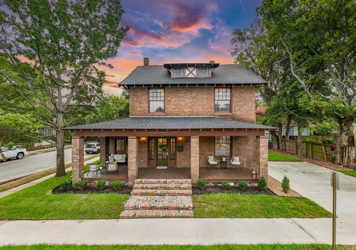 Little Rock, AR 72202,201 W Daisy L Gatson Bates Drive