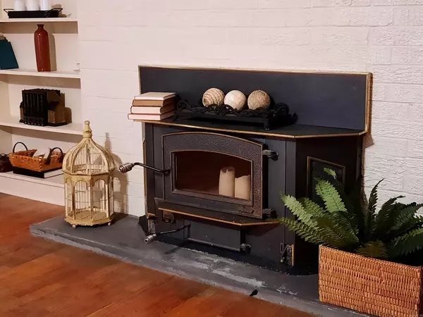 Mountain View, AR 72560,1009 E Main Street