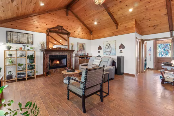 Mountain View, AR 72560,3481 Hwy 87