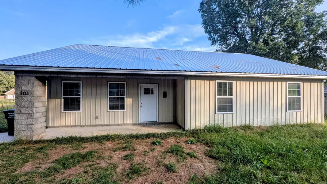 103 Church St, Brookland, AR 72417