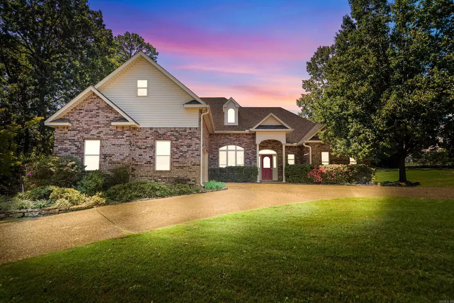 100 Moss Creek Court, Hot Springs, AR 71913