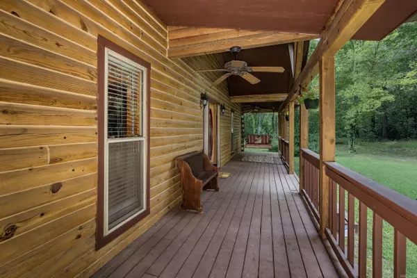 Lonoke, AR 72086,206 Sunset County Lane
