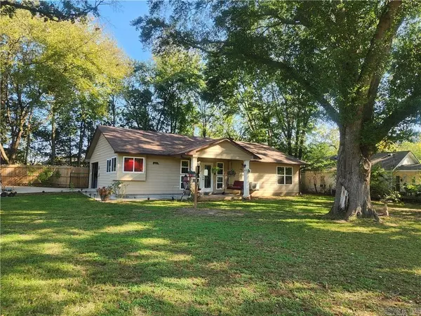 110 E Walker Street, Ozark, AR 72949
