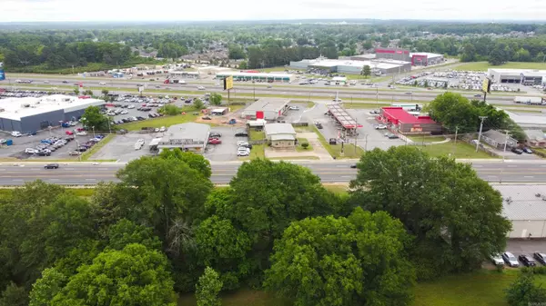 Benton, AR 72015,513 N Highway 5