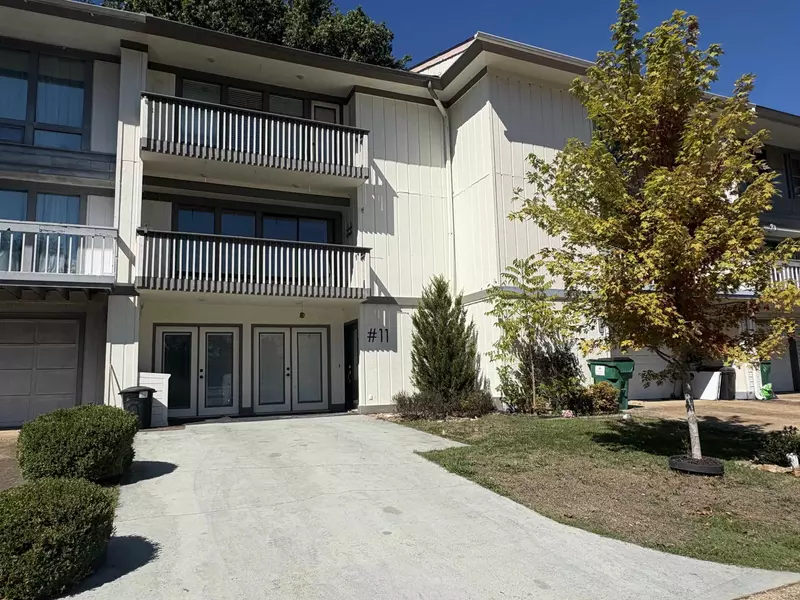 11 Whispering Wind Trace, Cherokee Village, AR 72529