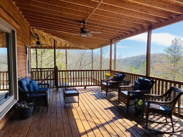 Calico Rock, AR 72519,702 Old Dolph Road