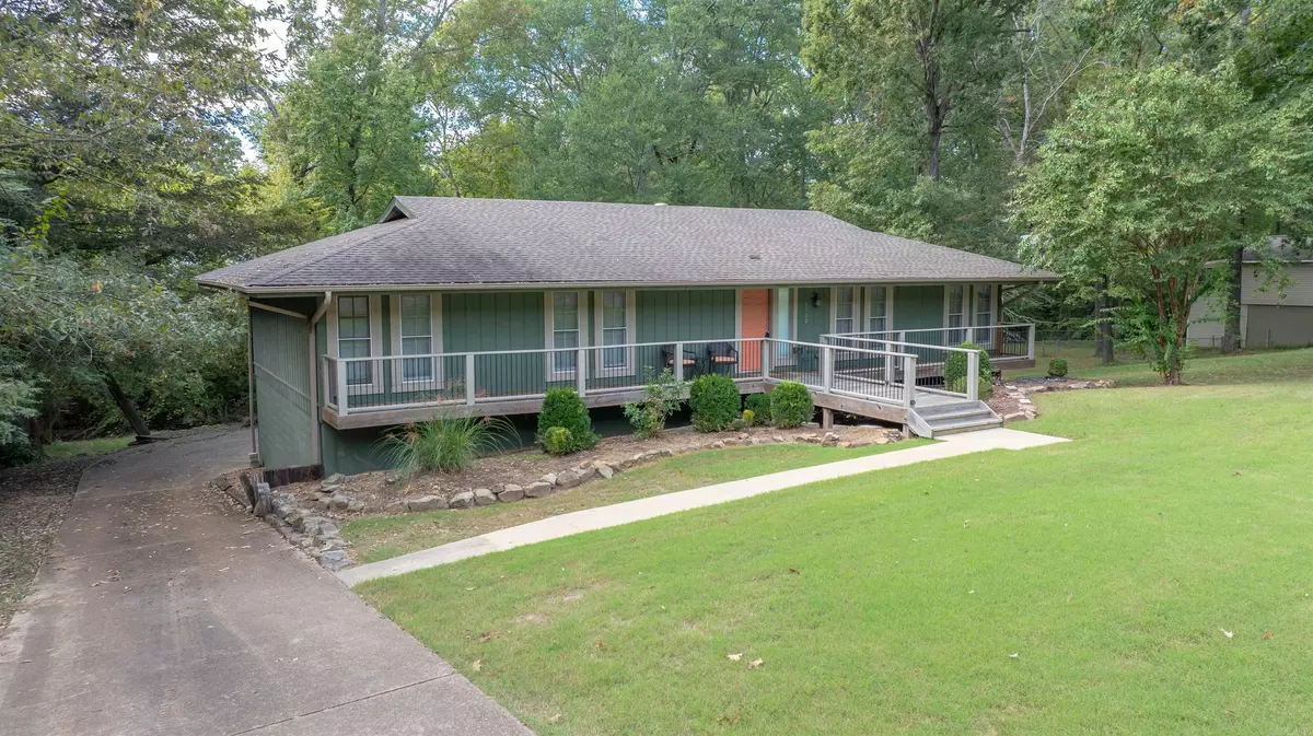 Batesville, AR 72501,1560 Lee Street