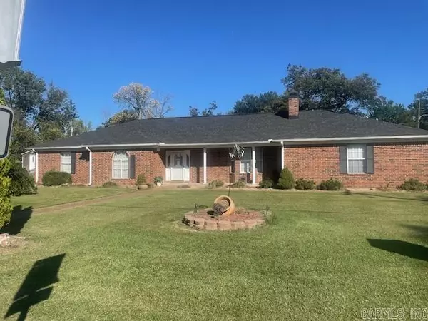 1104 N Main Street, Stuttgart, AR 72160-0000