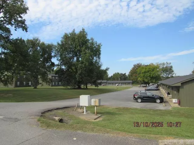 Conway, AR 72034,1313 McNutt Road, #28