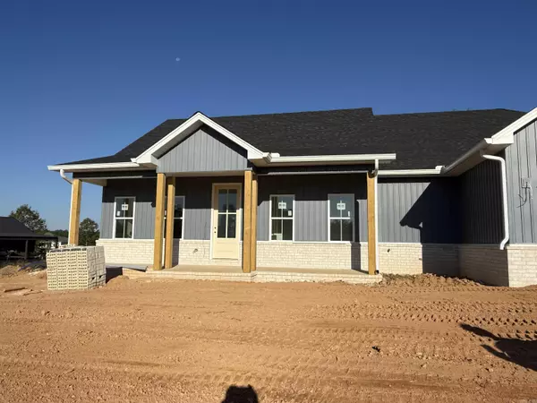 Bauxite, AR 72011,1008 Creekwood Circle