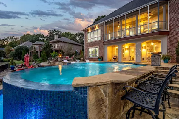 100 Blue Heron Pt, Hot Springs, AR 71913