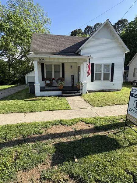 608 W Poplar, Paragould, AR 72450