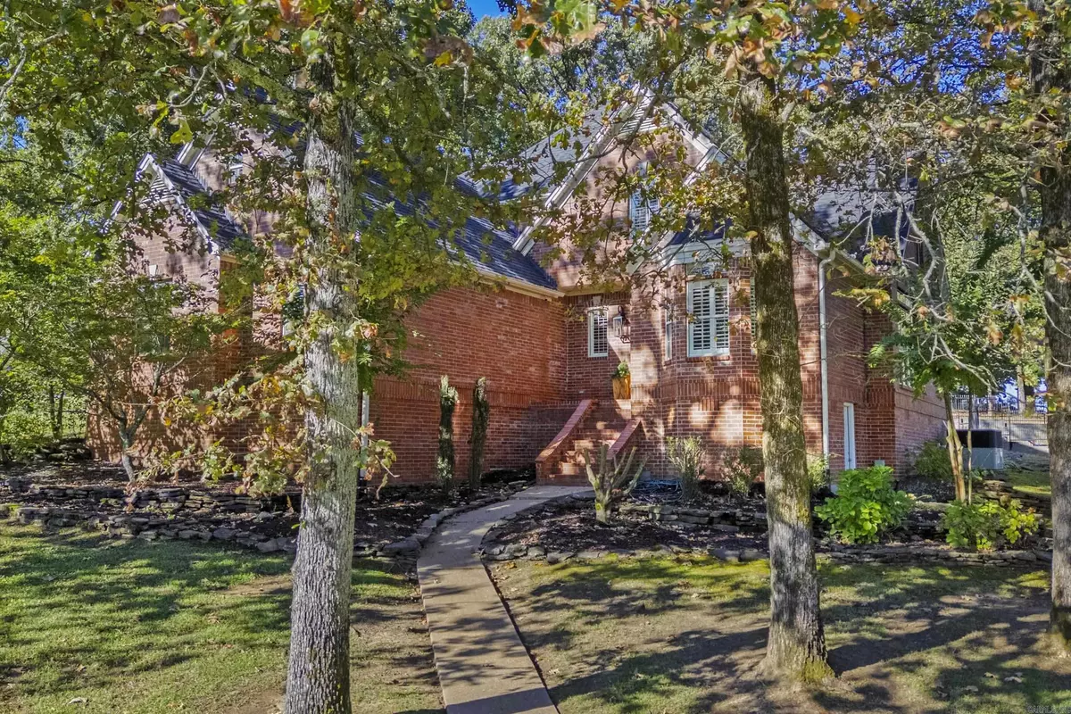 Searcy, AR 72143,308 River Oaks Blvd