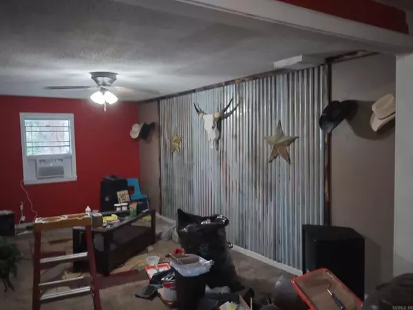 Ward, AR 72176,15467 AR Hwy 31 N