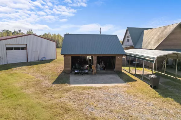 El Paso, AR 72045-0000,214 Noah Lane