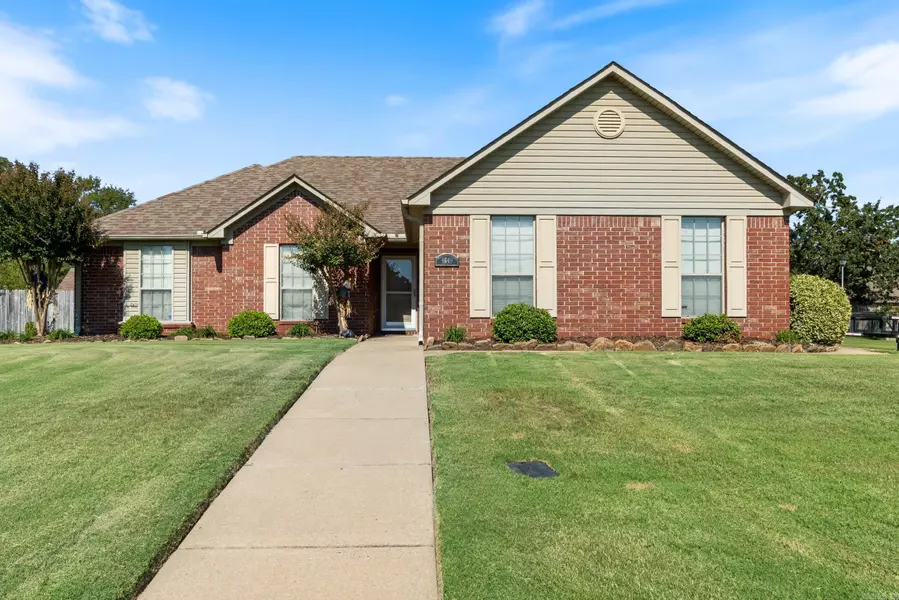 4640 Valiant, Conway, AR 72034