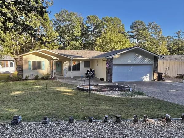 Hot Springs Village, AR 71909,7 Laguna Way