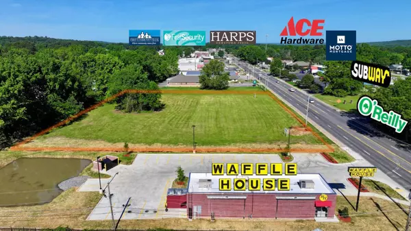 Searcy, AR 72143