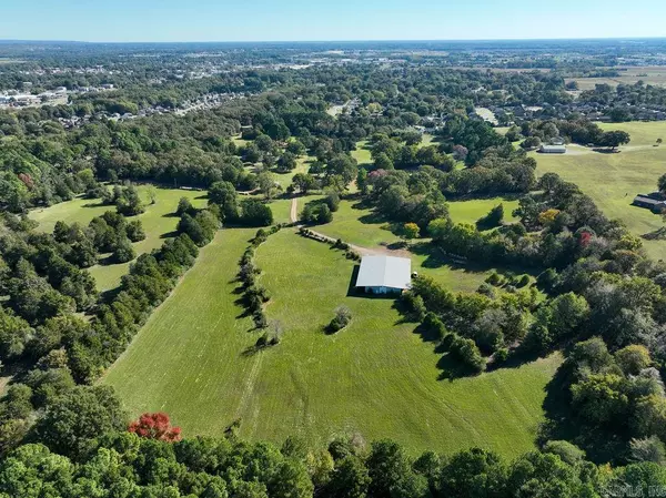 921 Skyline Drive, Searcy, AR 72143