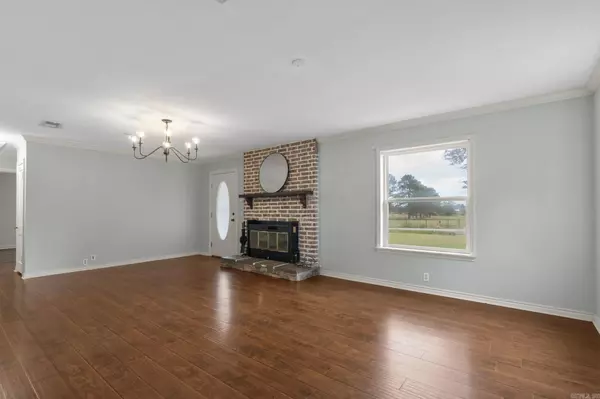 Jacksonville, AR 72076,714 E Republican Road