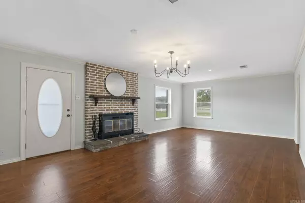 Jacksonville, AR 72076,714 E Republican Road