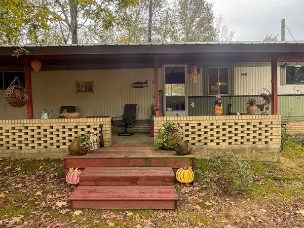 Greers Ferry, AR 72067,4 Randy Heights