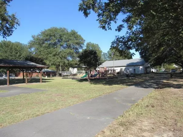 Carlisle, AR 72024,404 W 5th