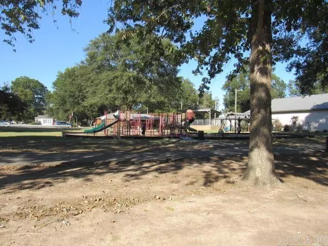 Carlisle, AR 72024,404 W 5th