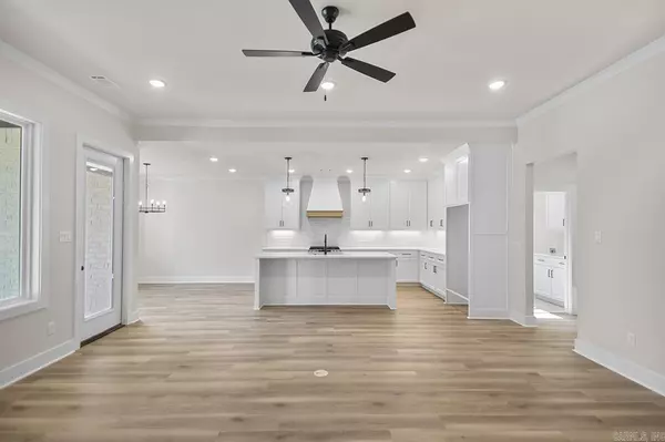 Benton, AR 72019,3892 SPENCER CROSSING Drive