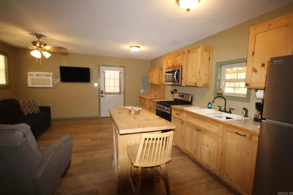 Daisy, AR 71950,3880 W Hwy. 70