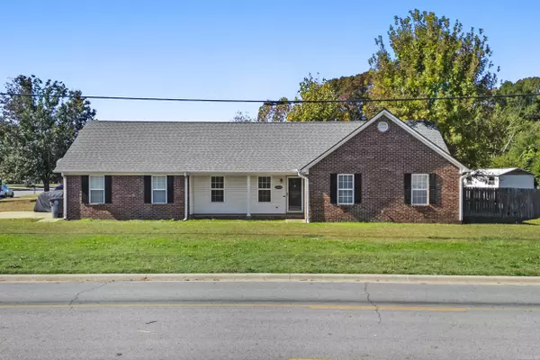 1601 N Main Street, Searcy, AR 72143