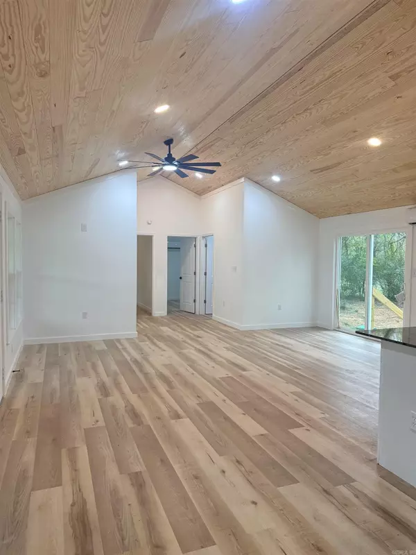 Arkadelphia, AR 71923,135 River Street