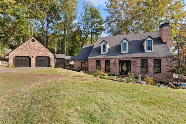 31 E Lake Drive, North Little Rock, AR 72116