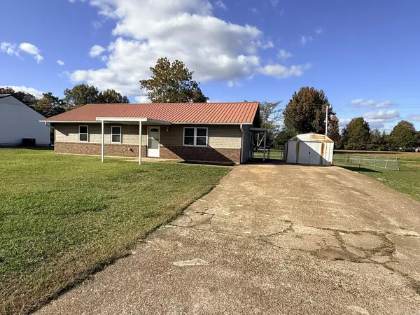 501 Maple Dr., Camden, AR 71701-7333