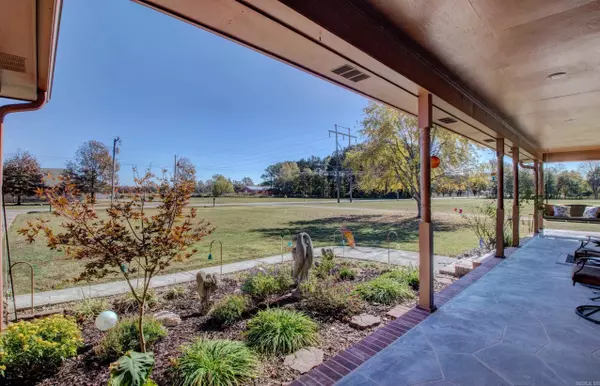 Scott, AR 72142,817 N Walkers Corner Road