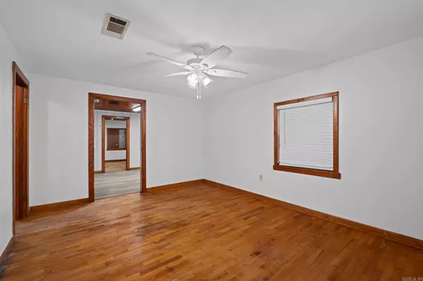 Conway, AR 72034,1416 Donaghey Avenue