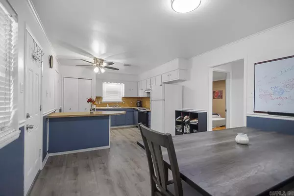 Little Rock, AR 72205,9312 Cloverhill Road