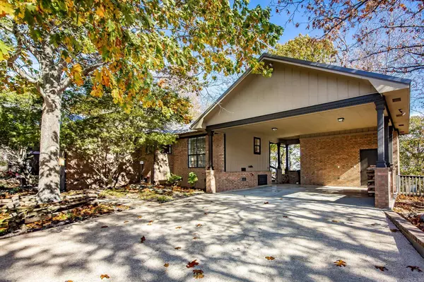 Mountain View, AR 72560,148 Cooper Point Drive