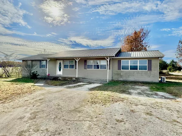 520 Cutoff Rd, Melbourne, AR 72584