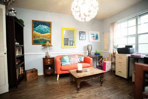 Little Rock, AR 72227,1912 Clapboard Hill Road