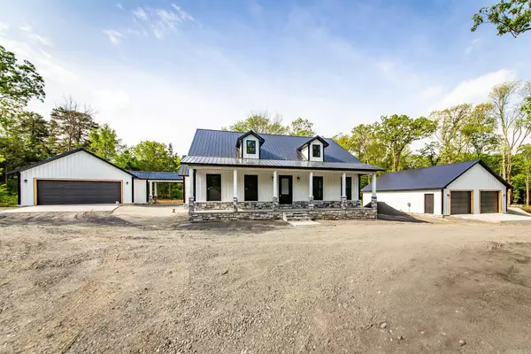 125 Red Fox, Greers Ferry, AR 72067