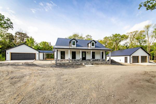 125 Red Fox, Greers Ferry, AR 72067