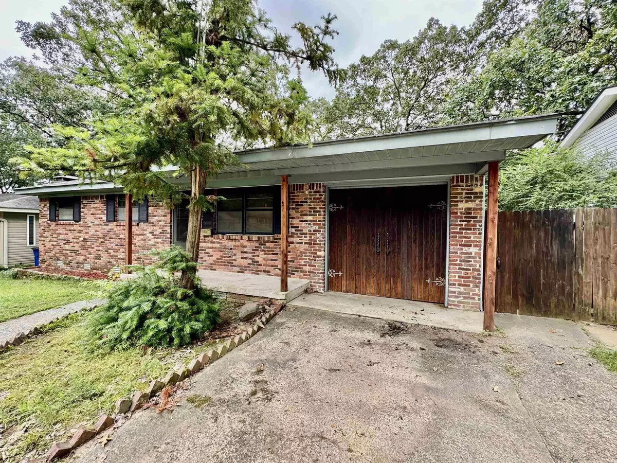 North Little Rock, AR 72118,900 W 51st St