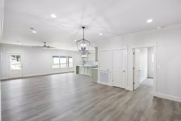 Russellville, AR 72802,Address not disclosed