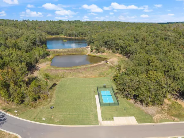 15216 Matterhorn Loop Lane, Maumelle, AR 72113