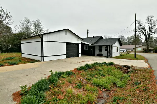 Mena, AR 71953,1311 Reeves Ave