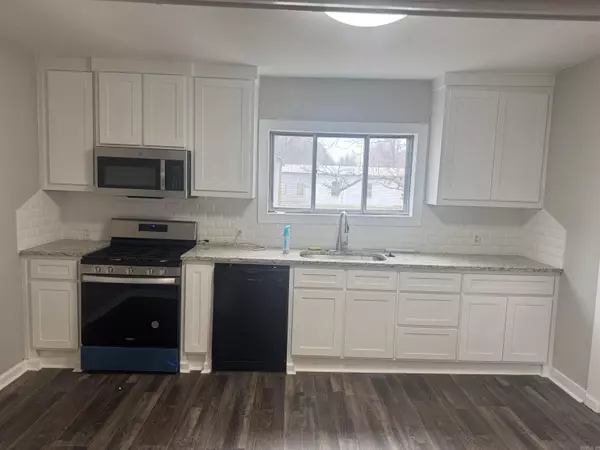 Maumelle, AR 72113,21407 S HWY 365 Highway