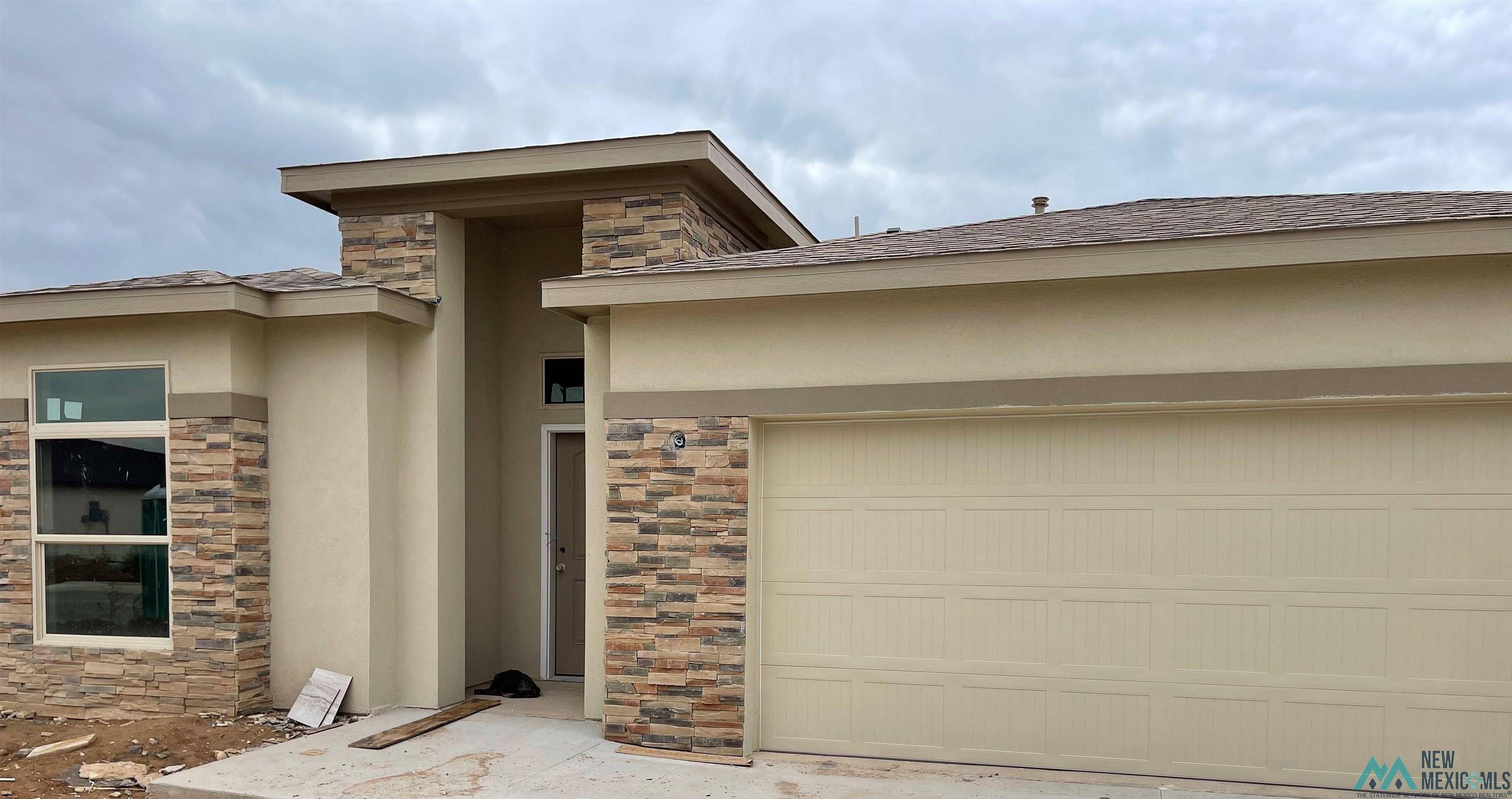 3721 Saguaro Drive, Carlsbad, NM 88220