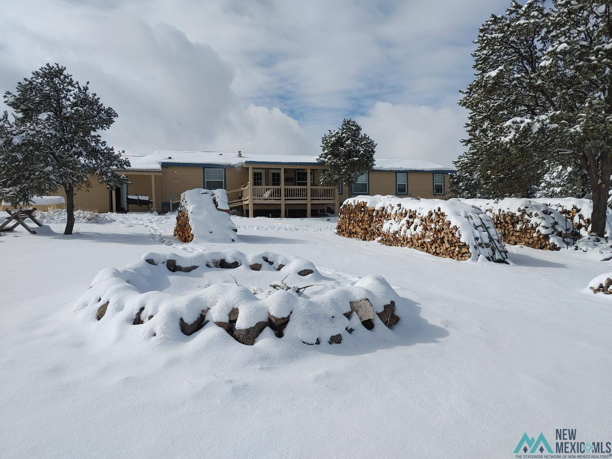 Pie Town, NM 87827,123 Blue Hills Loop
